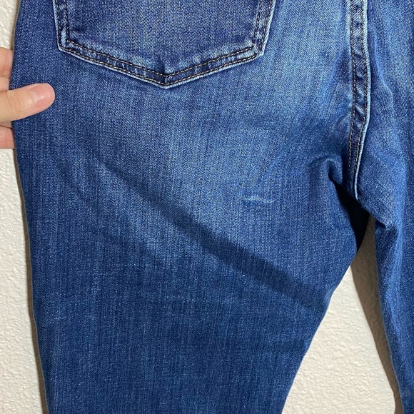 Madewell Maternity Over-the-Belly Skinny Jeans in Danny Wash: TENCEL™ Denim 27 - Picture 8 of 10